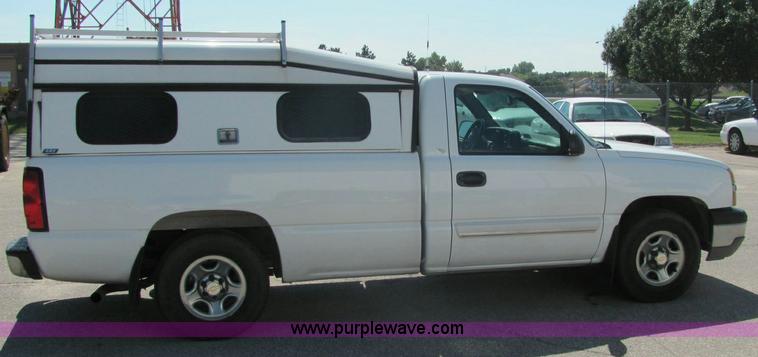 image for item 6275 2004 Chevrolet C1500 Silverado pickup truck