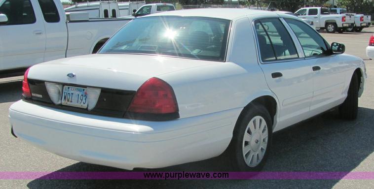 image for item 6276 2006 Ford Crown Victoria Police Interceptor