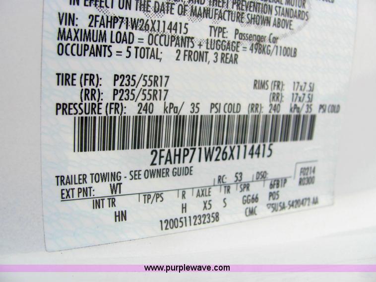 image for item 6276 2006 Ford Crown Victoria Police Interceptor