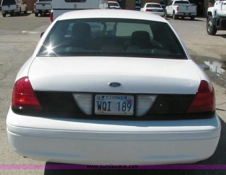 image for item 6277 2006 Ford Crown Victoria Police Interceptor