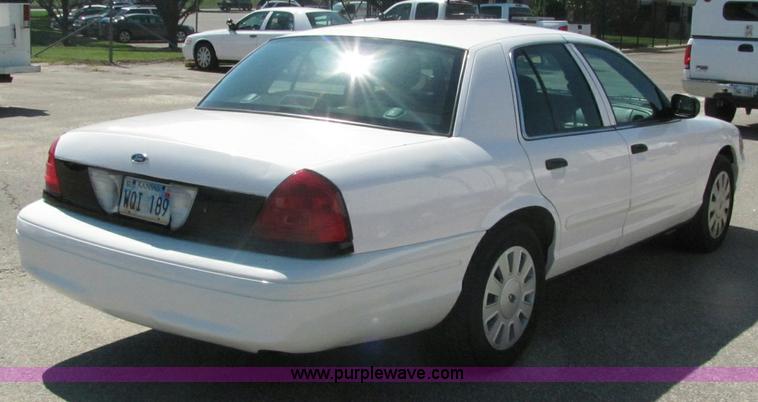 image for item 6277 2006 Ford Crown Victoria Police Interceptor