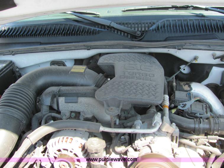 image for item 6280 2004 Chevrolet C2500HD Silverado pickup truck