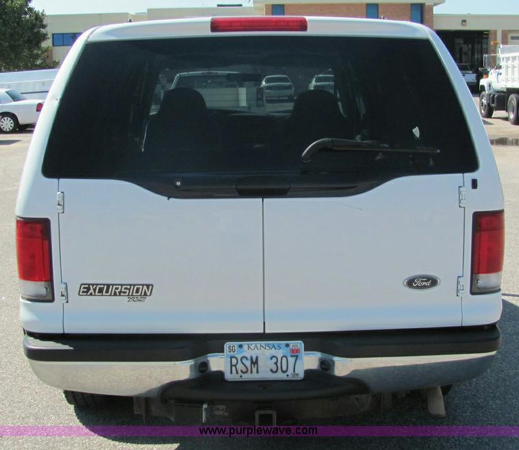 image for item 6281 2001 Ford Excursion XLT