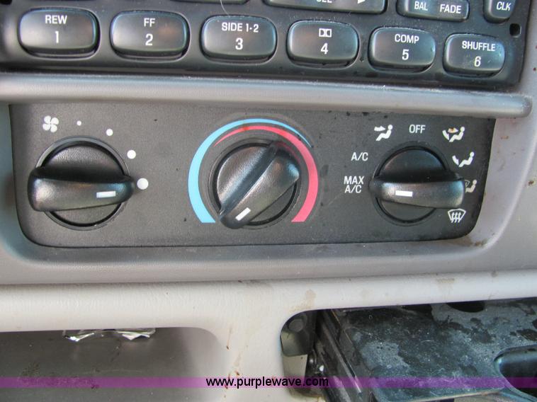 image for item 6281 2001 Ford Excursion XLT