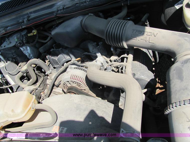 image for item 6281 2001 Ford Excursion XLT