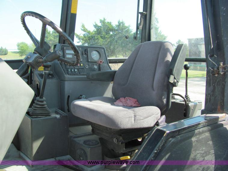 image for item 6282 1992 Ford 555C backhoe