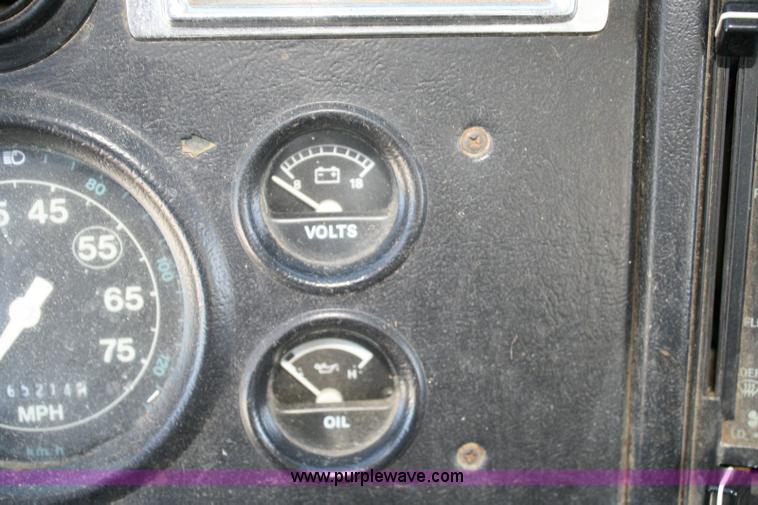 image for item 6326 1995 Ford LT8000F tandem axle dump truck