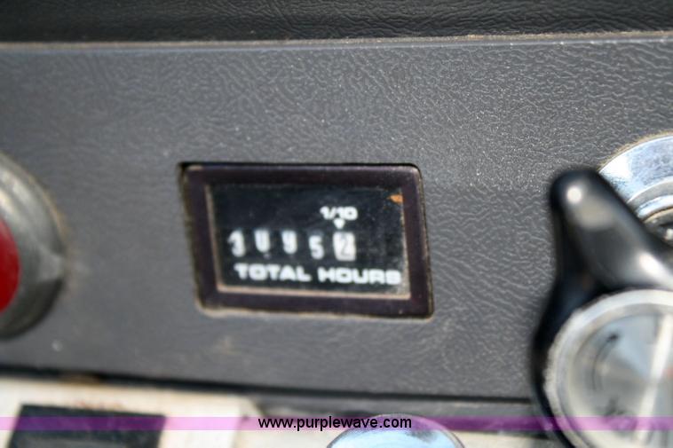 image for item 6326 1995 Ford LT8000F tandem axle dump truck