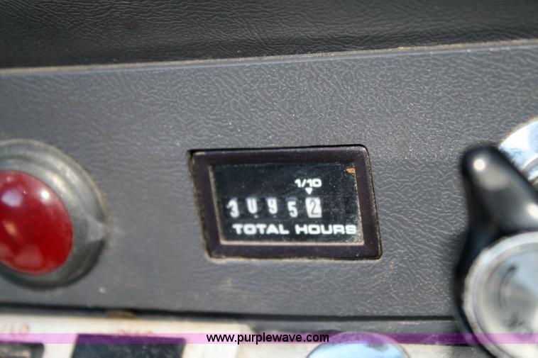 image for item 6326 1995 Ford LT8000F tandem axle dump truck