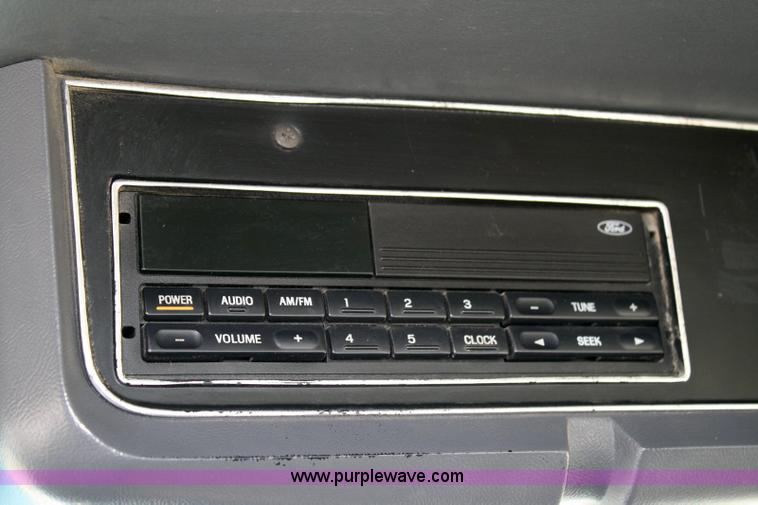 image for item 6326 1995 Ford LT8000F tandem axle dump truck