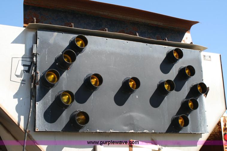 image for item 6326 1995 Ford LT8000F tandem axle dump truck