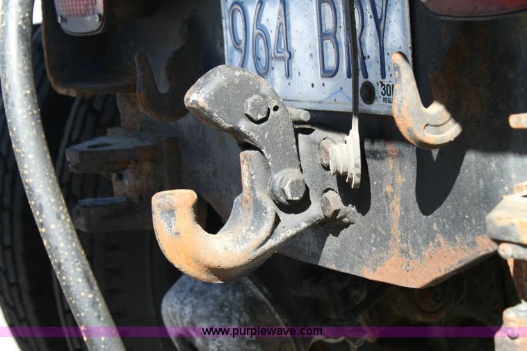 image for item 6326 1995 Ford LT8000F tandem axle dump truck