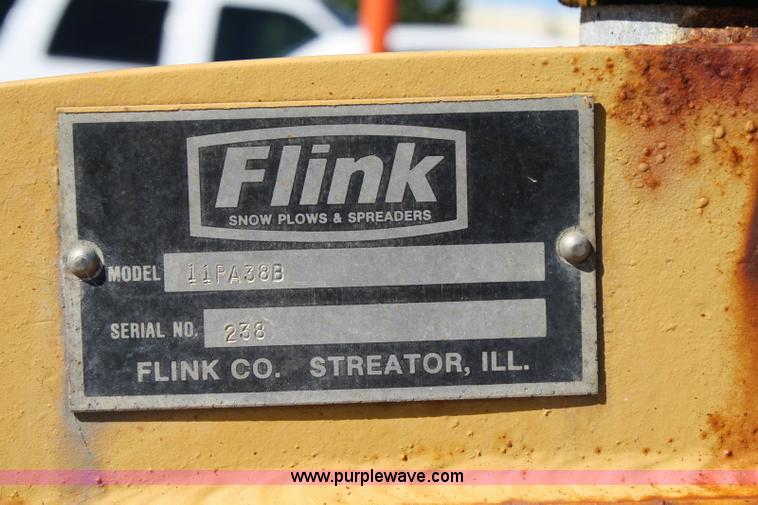 image for item 6326 1995 Ford LT8000F tandem axle dump truck