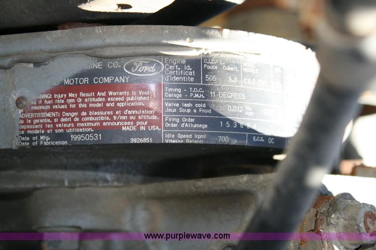 image for item 6326 1995 Ford LT8000F tandem axle dump truck