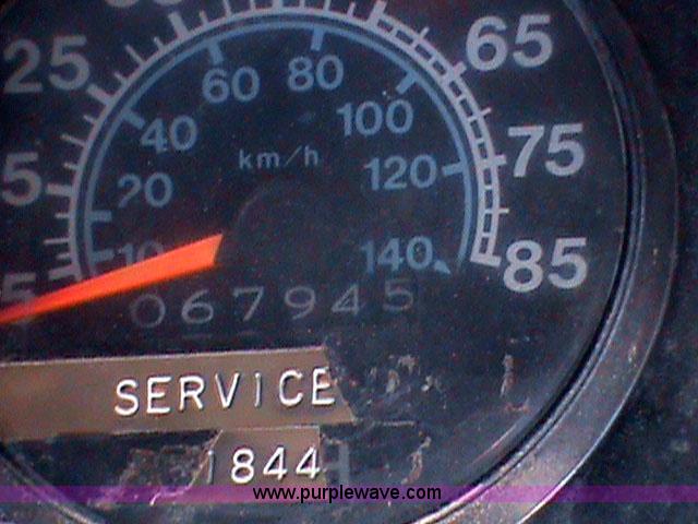 image for item 1000 1980 International 1824 dump truck