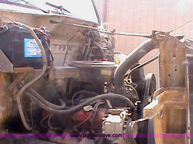 image for item 1000 1980 International 1824 dump truck