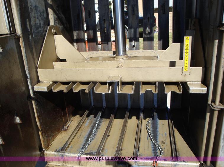 image for item 1006 Piqua Series 40 cardboard, plastic, and soft material baler