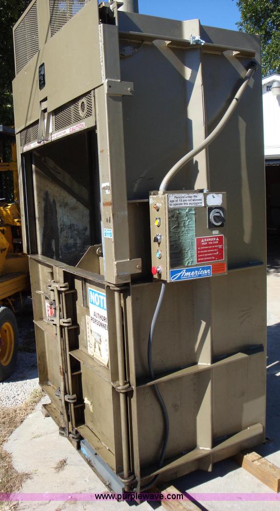 image for item 1006 Piqua Series 40 cardboard, plastic, and soft material baler