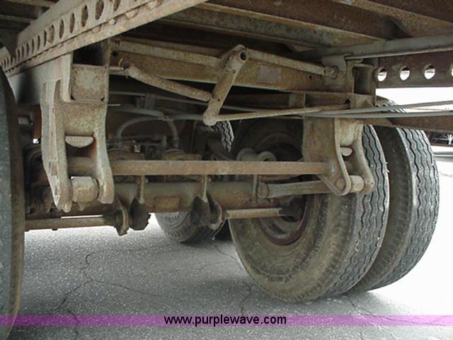 image for item 1305 1984 Dunham 45' semi trailer