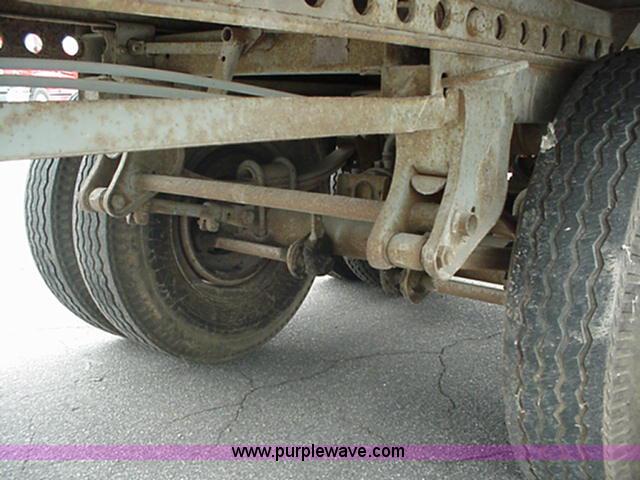 image for item 1305 1984 Dunham 45' semi trailer