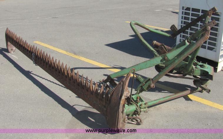 image for item 2452 John Deere 39 sickle mower