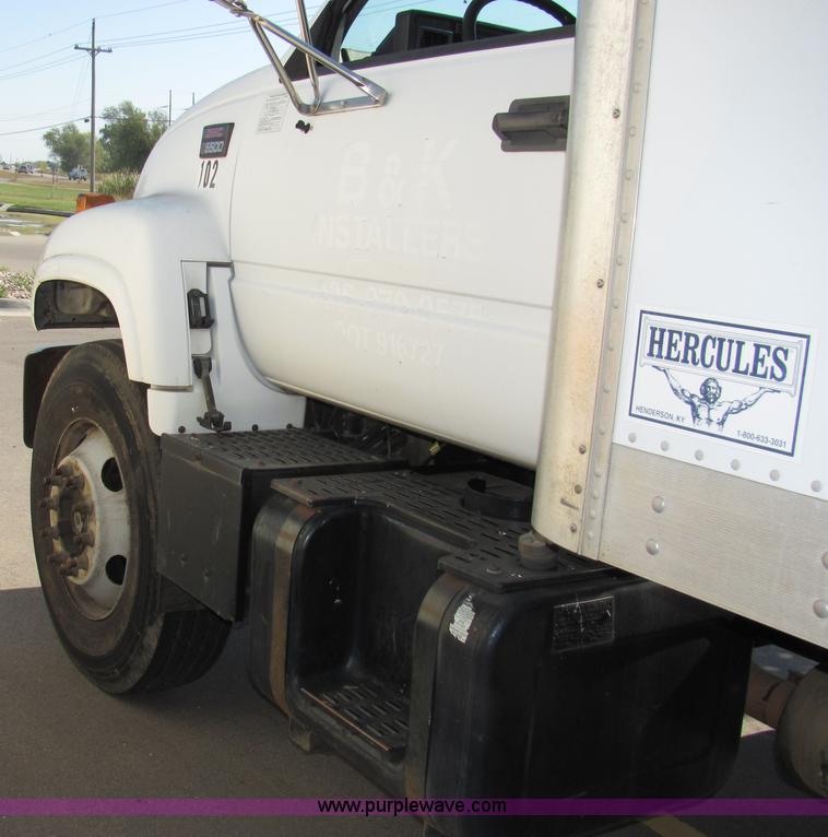 image for item 2476 2001 GMC C6500 Hercules box truck