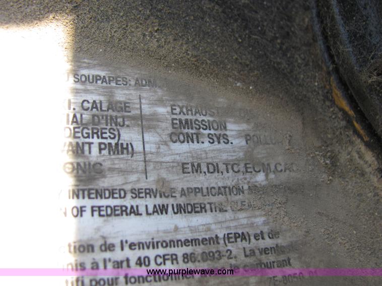 image for item 2476 2001 GMC C6500 Hercules box truck