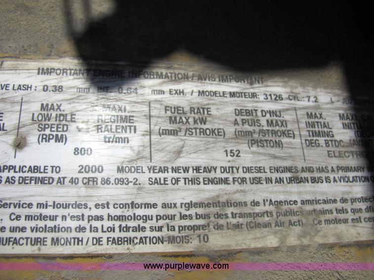 image for item 2476 2001 GMC C6500 Hercules box truck