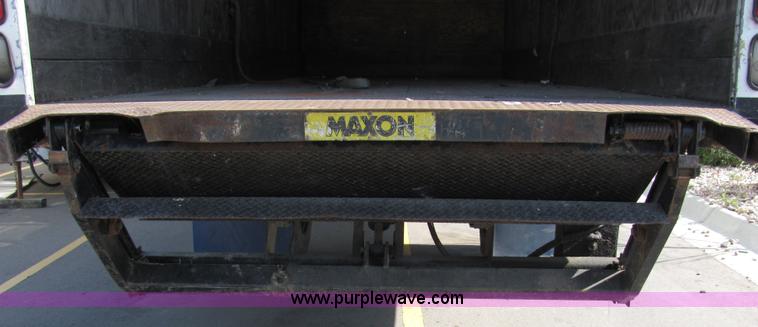 image for item 2476 2001 GMC C6500 Hercules box truck