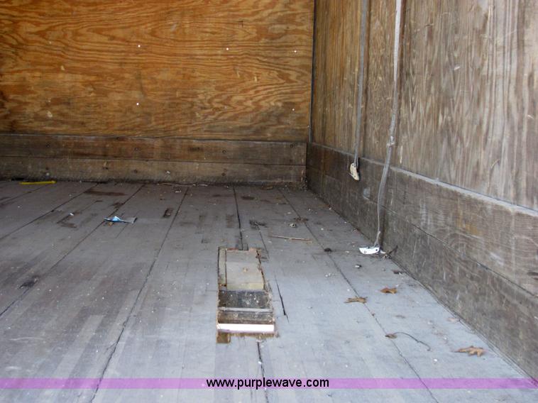 image for item 2476 2001 GMC C6500 Hercules box truck