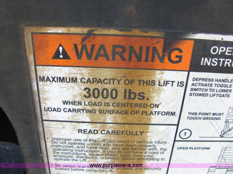 image for item 2477 1991 International Series 4900 box truck