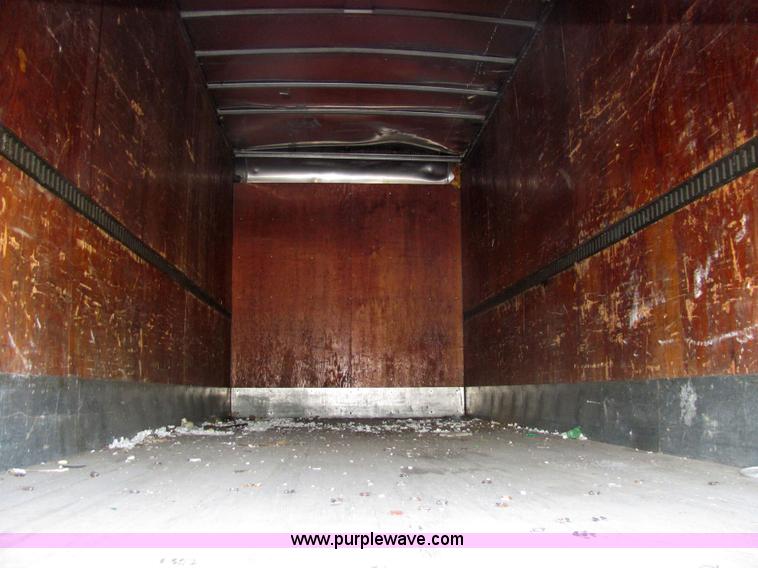 image for item 2477 1991 International Series 4900 box truck