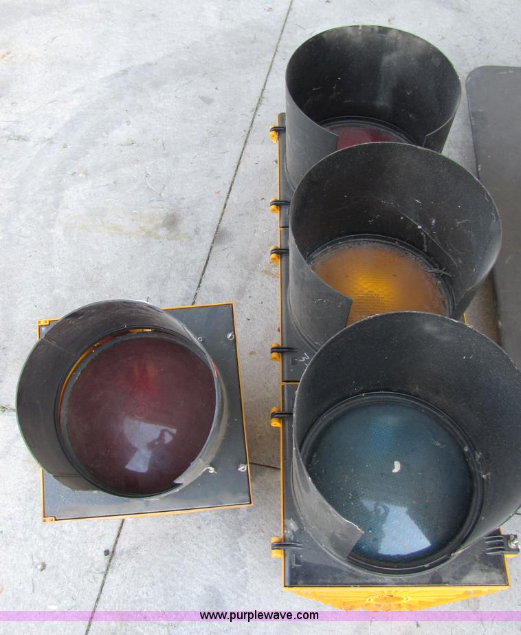 image for item 2478 (9) assorted traffic lights