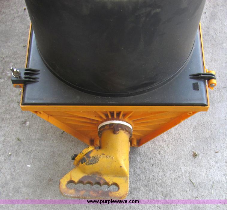 image for item 2478 (9) assorted traffic lights