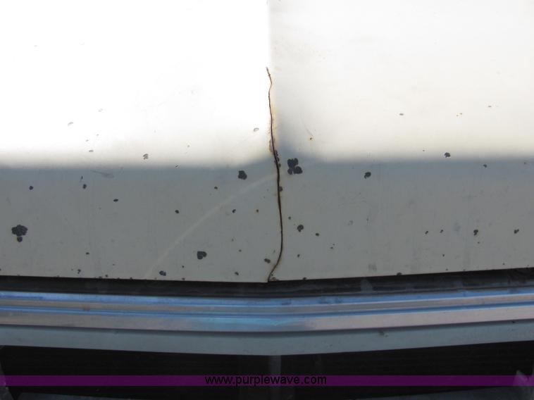 image for item 2479 1986 GMC C2500 crew cab pickup truck