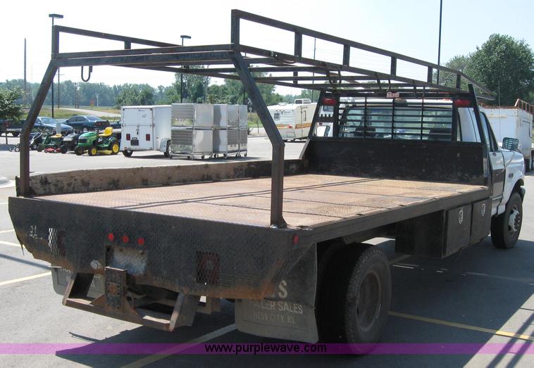 image for item 2536 1992 Ford F450 Super Duty truck