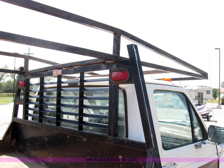 image for item 2536 1992 Ford F450 Super Duty truck