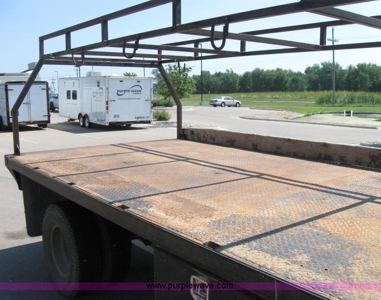 image for item 2536 1992 Ford F450 Super Duty truck