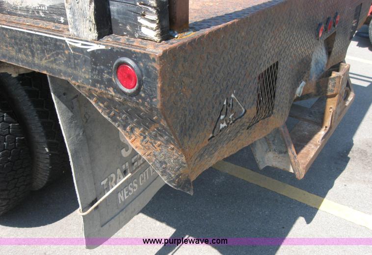 image for item 2536 1992 Ford F450 Super Duty truck