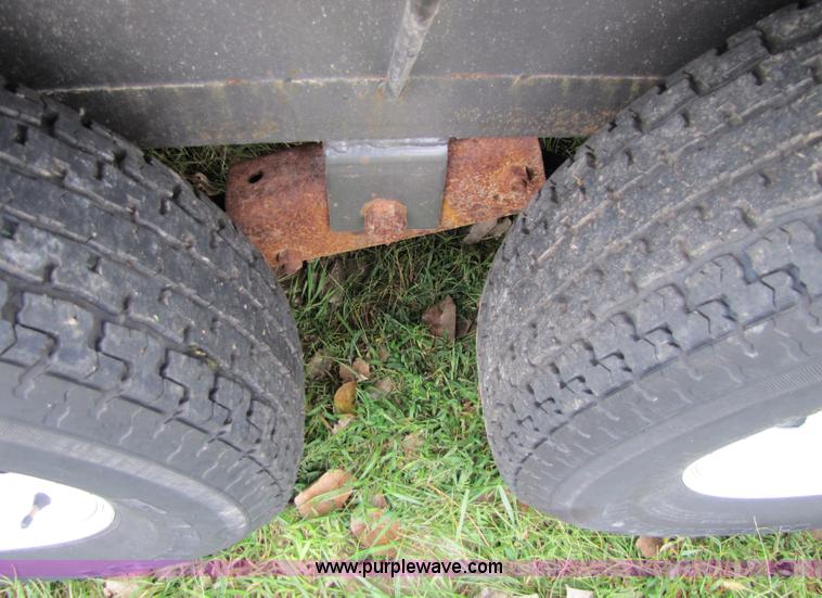 image for item 2578 2009 Load Trail car trailer