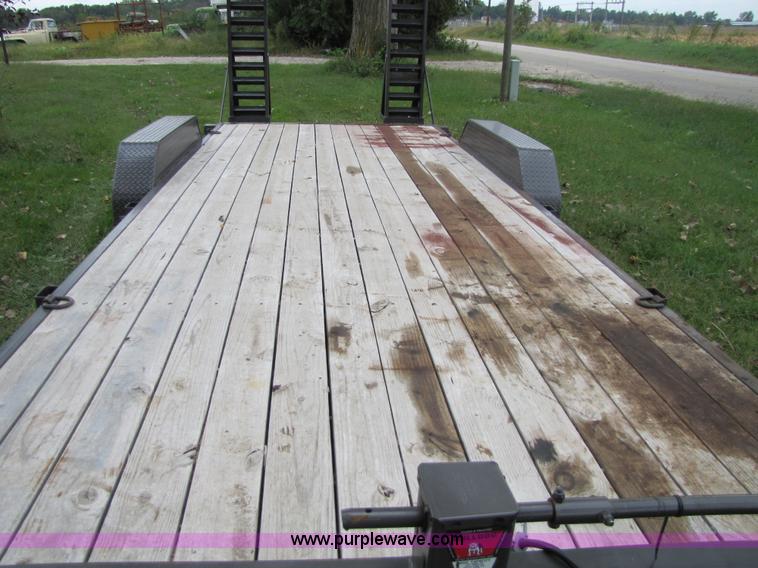 image for item 2578 2009 Load Trail car trailer