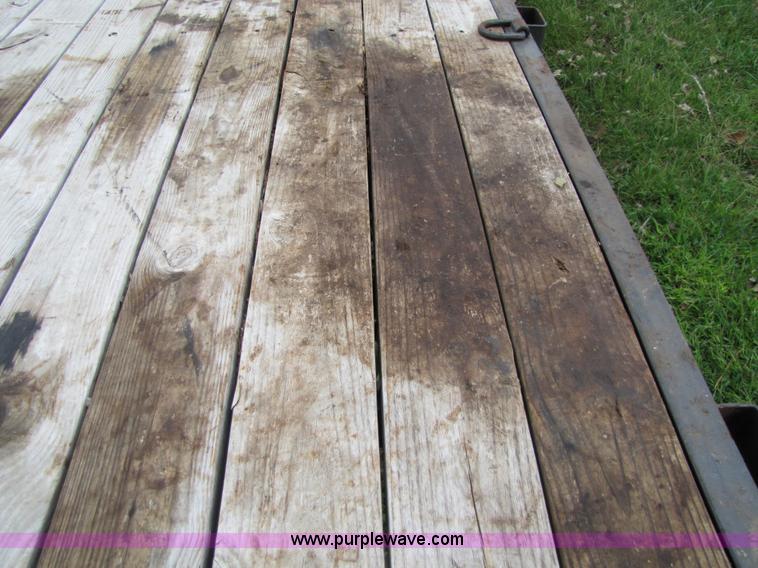 image for item 2578 2009 Load Trail car trailer