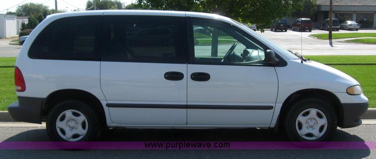 image for item 2995 2000 Dodge Caravan