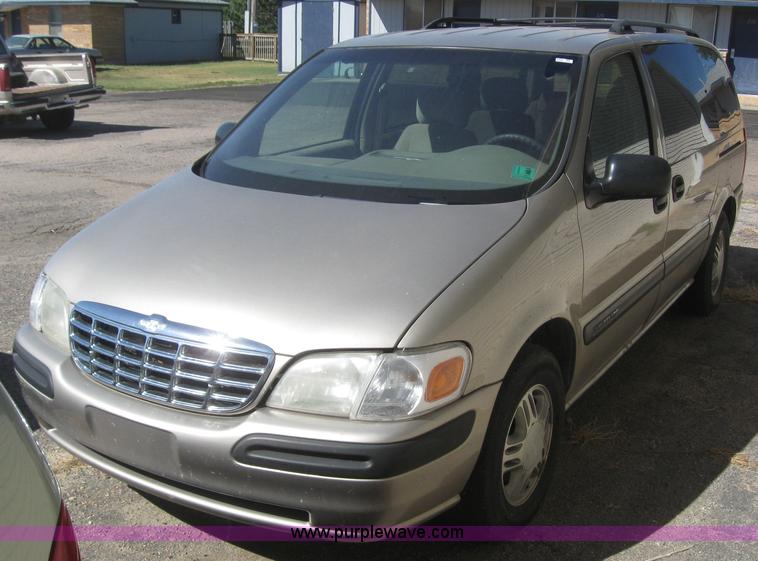 image for item 3020 1999 Chevrolet Venture mini van