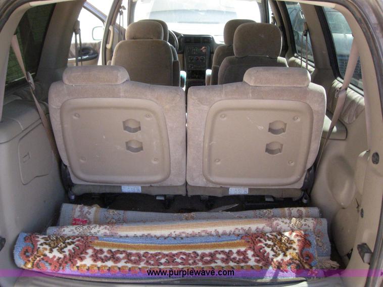 image for item 3020 1999 Chevrolet Venture mini van