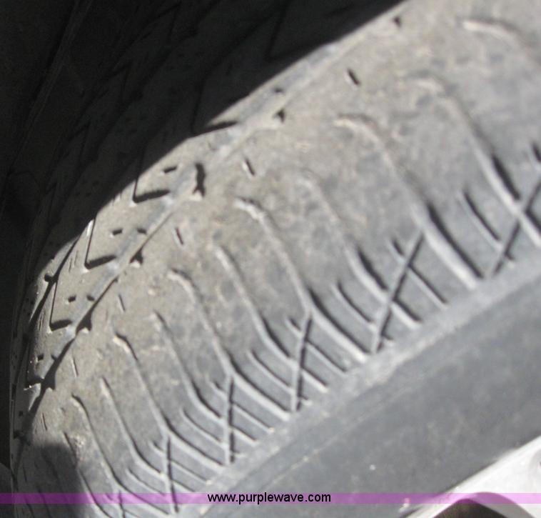 image for item 3020 1999 Chevrolet Venture mini van