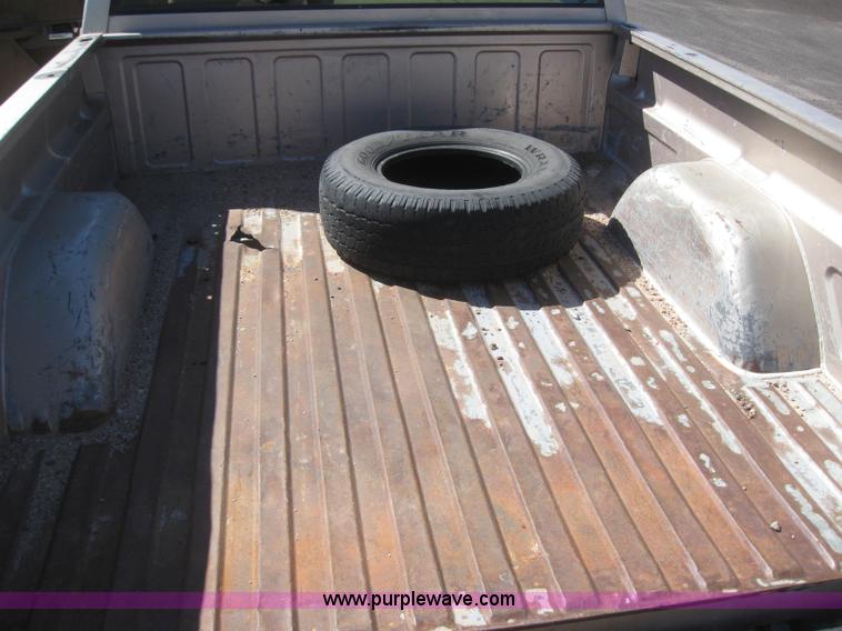 image for item 3021 1993 Chevrolet K1500 pickup truck