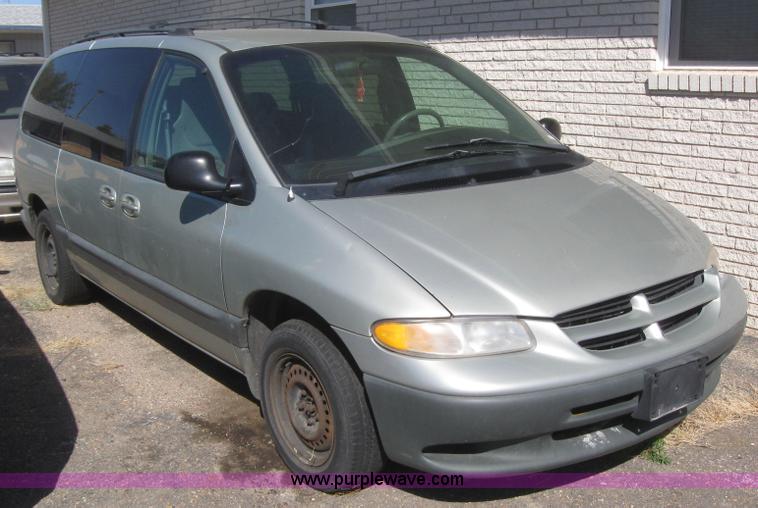 image for item 3022 1999 Dodge Grand Caravan