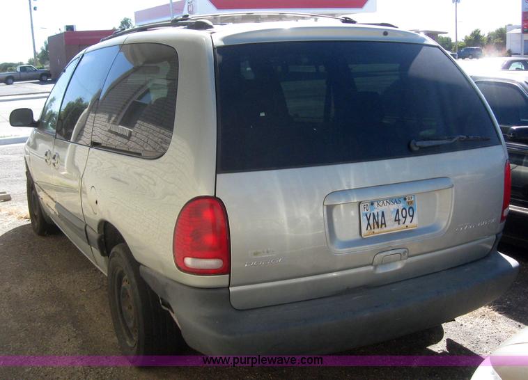 image for item 3022 1999 Dodge Grand Caravan