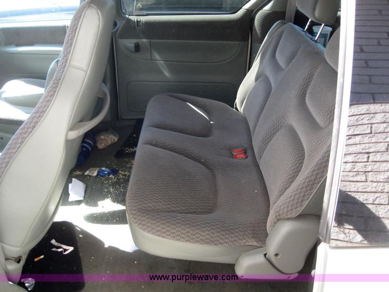 image for item 3022 1999 Dodge Grand Caravan